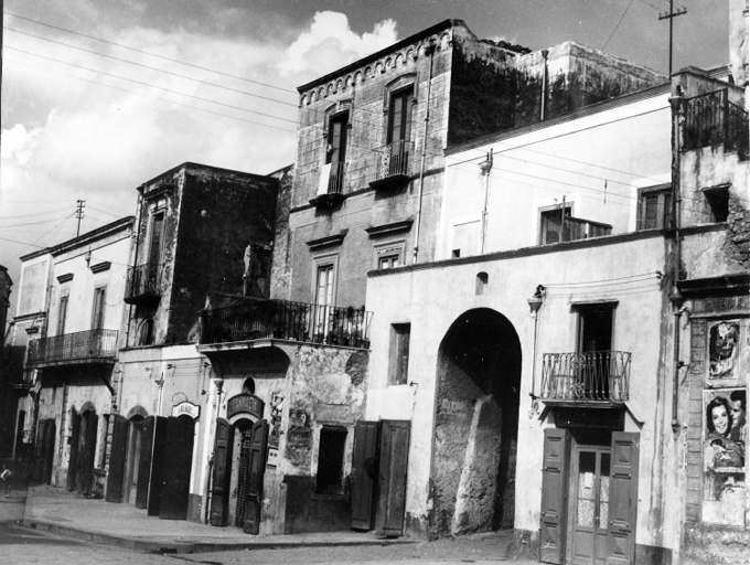 edifici (positivo) di Francesco "Cicciotto" Caso (seconda metà XX)