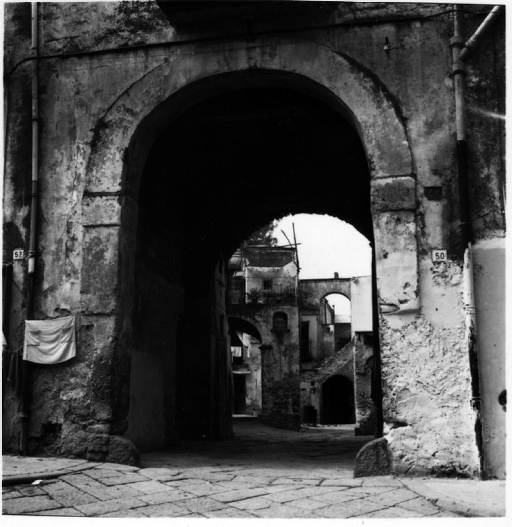 portali (positivo) di Francesco "Cicciotto" Caso (seconda metà XX)