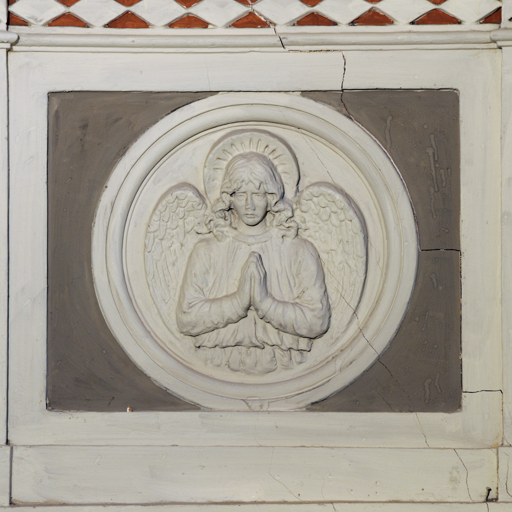 angelo orante (rilievo) di Girolomini Federico (sec. XX)