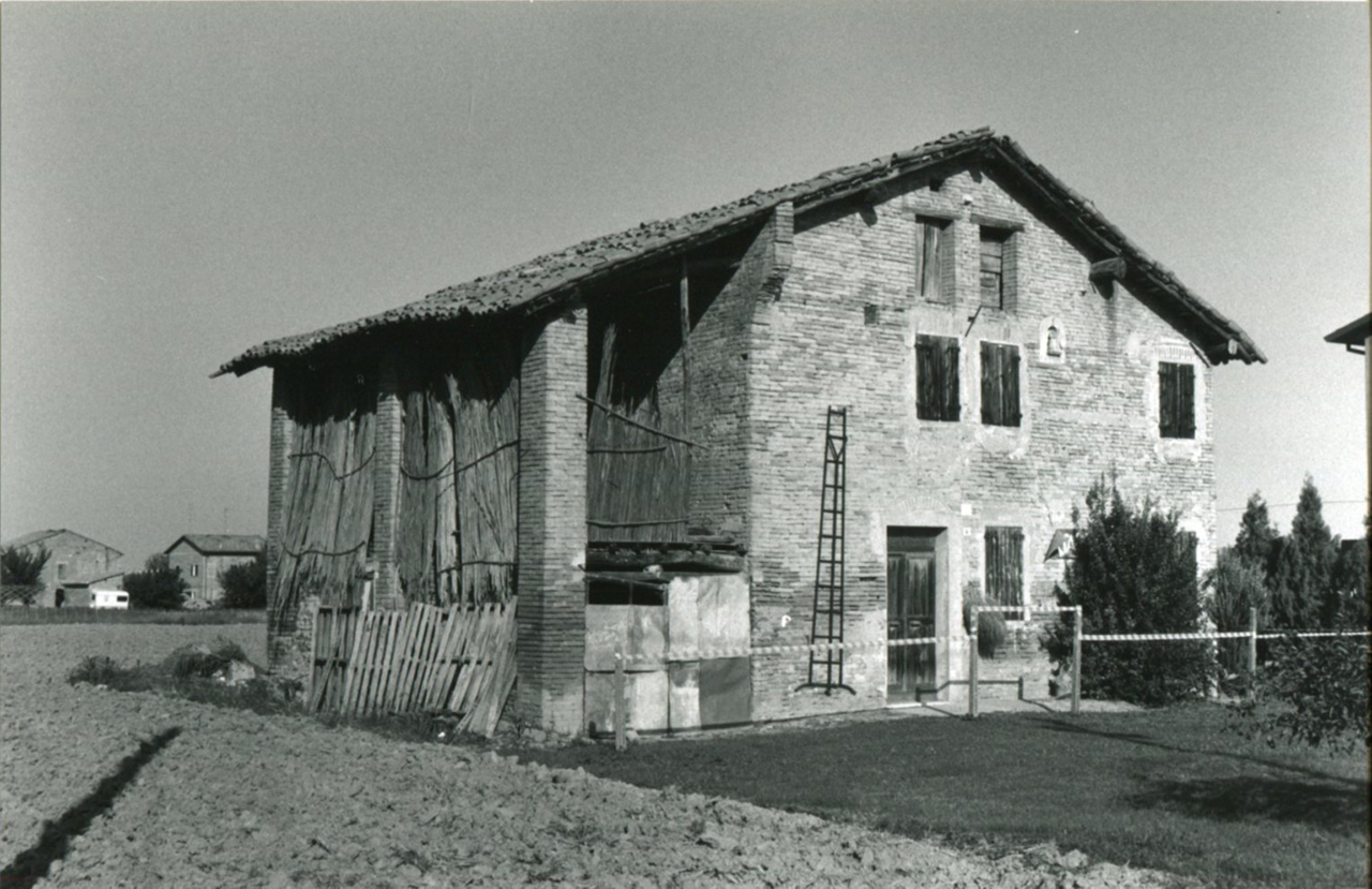 C. Via Lanzoni II (casa, rurale) - Cento (FE) 