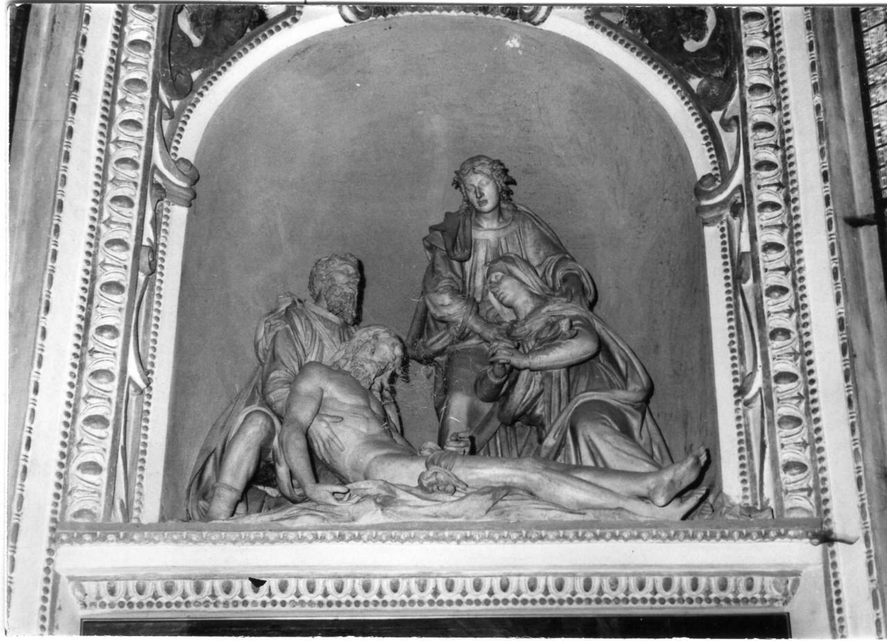 Pietà (gruppo scultoreo) di Begarelli Antonio detto Modana, Begarelli Lodovico (metà sec. XVI)