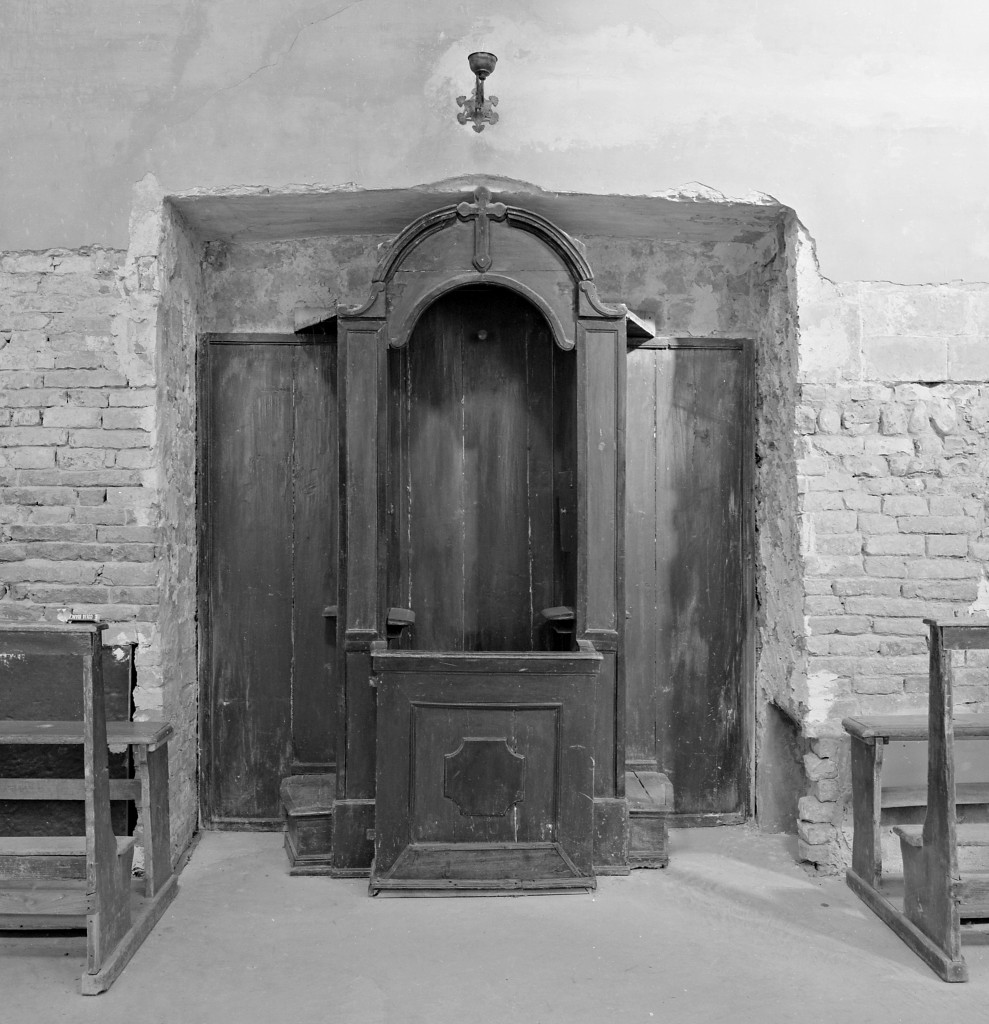 confessionale - manifattura modenese (sec. XVIII)