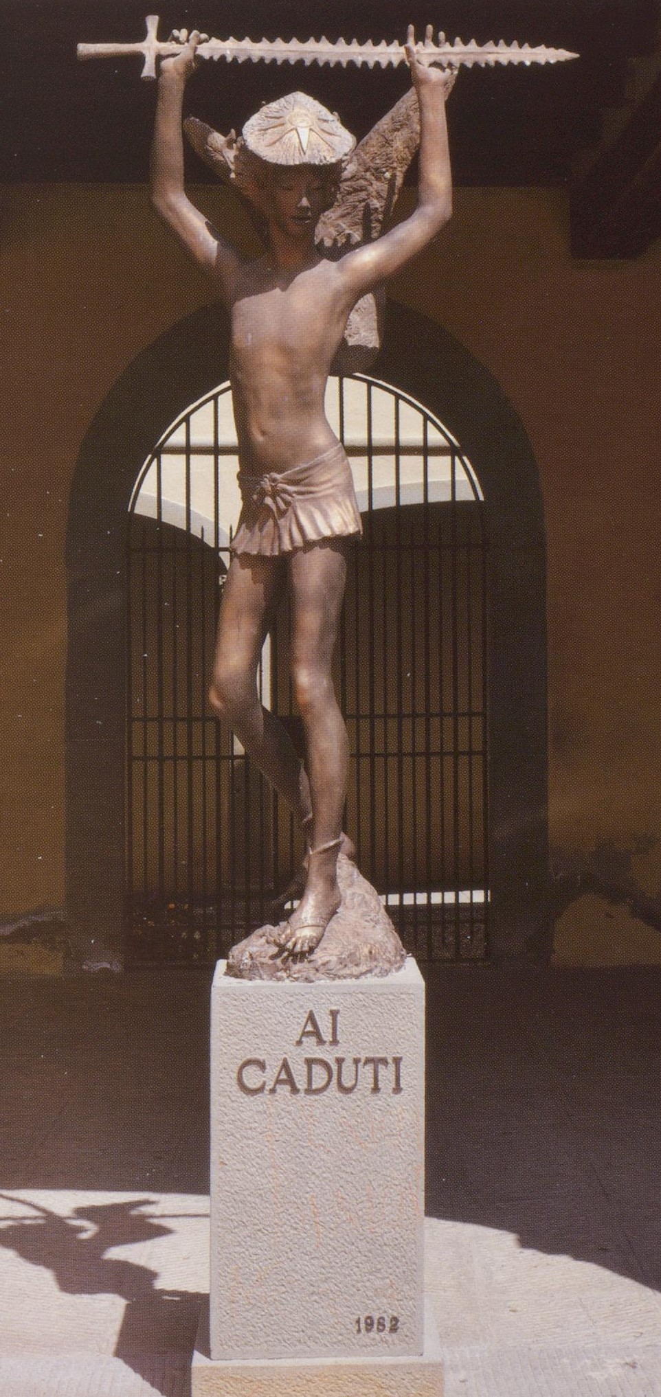 monumento ai caduti - a basamento di Berti Antonio (ultimo quarto XX)