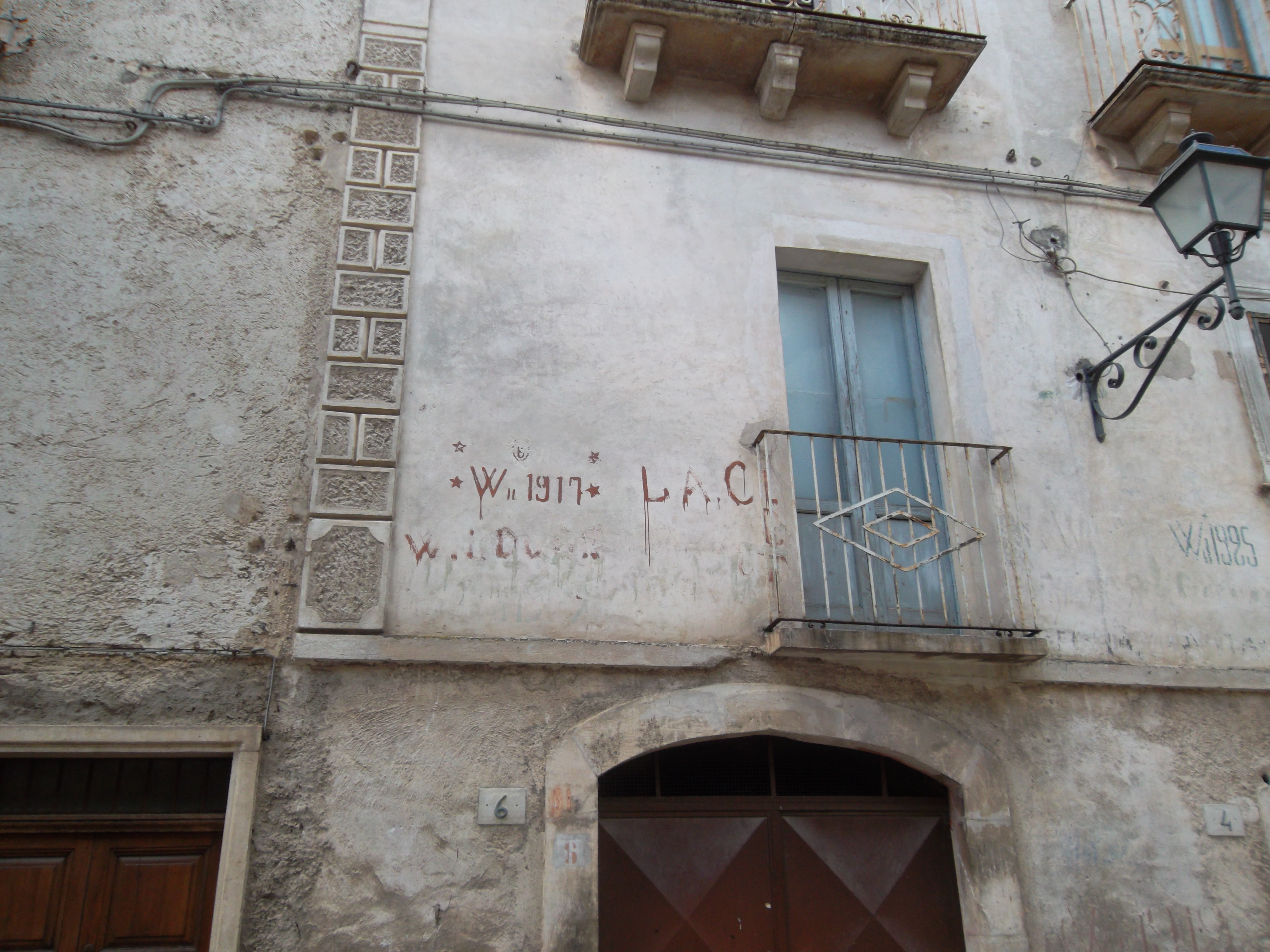 lapide commemorativa - ambito abruzzese (secondo quarto XX)