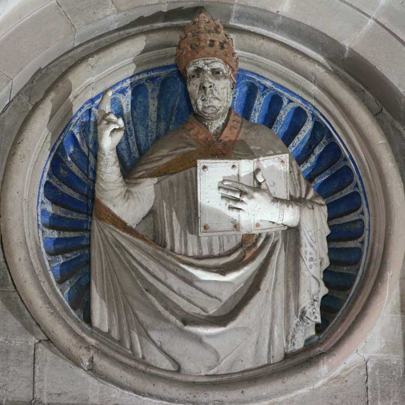 San Gregorio (medaglione, elemento d'insieme) di Amadeo Giovanni Antonio (attribuito) (sec. XV)