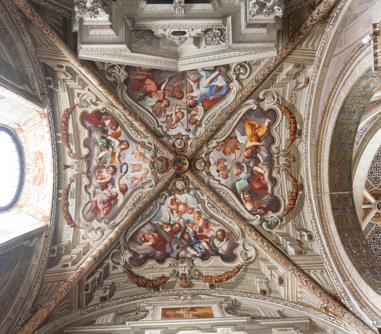 angeli con strumenti della passione (dipinto murale) di Bianchi Federico (sec. XVII)