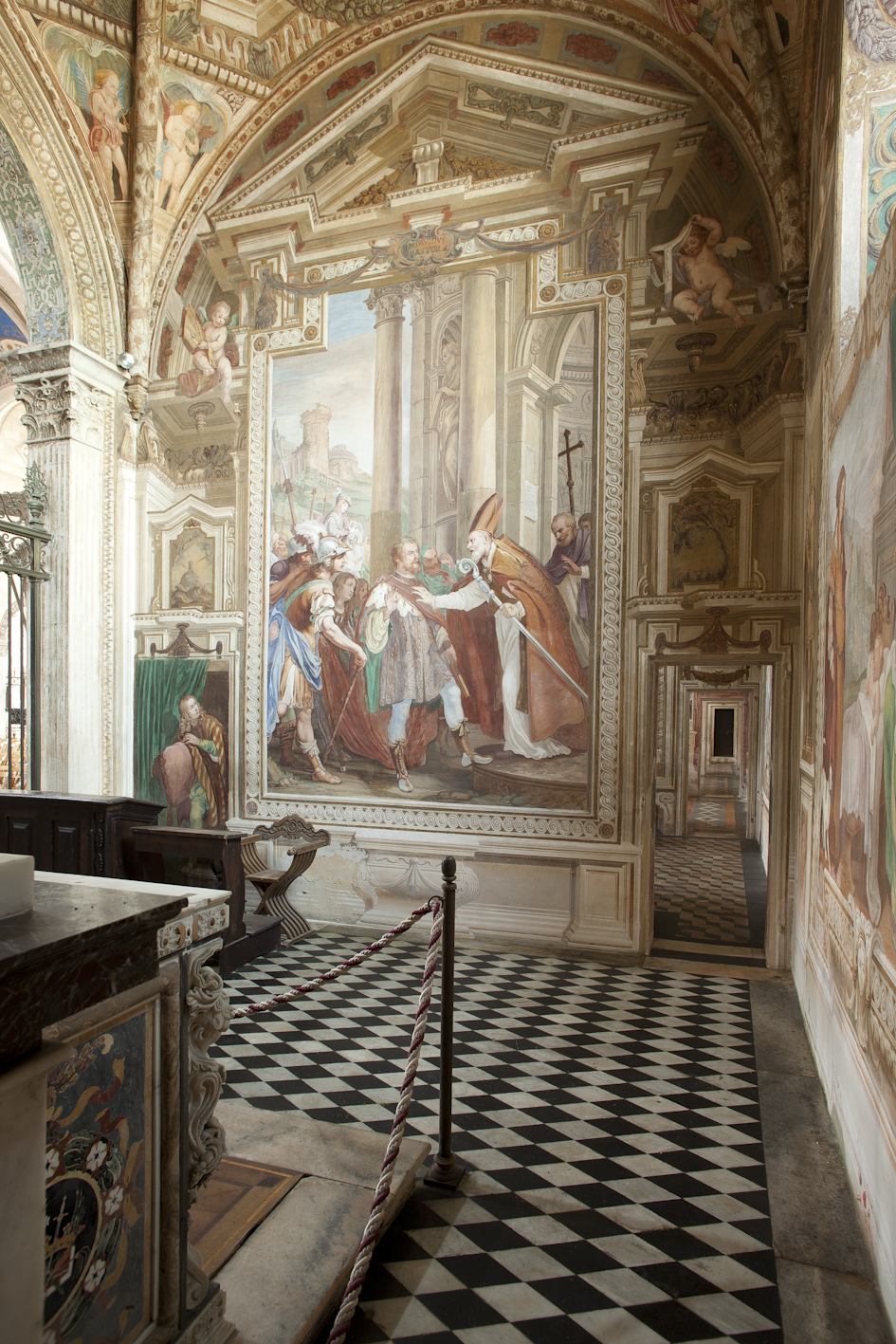 Sant'Ambrogio rifiuta l'ingresso in chiesa all'imperatore Teodosio (dipinto murale, elemento d'insieme) di Cane Carlo (sec. XVII)