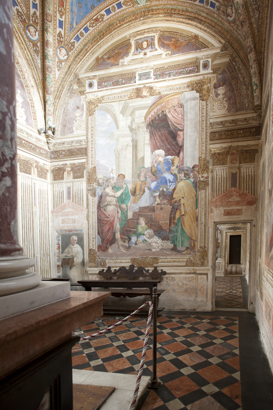 San Giovanni Battista ammonisce Erode (parete sinistra), decapitazione di San Giovanni Battista (parete frontale) (dipinto murale, complesso decorativo) di Carlone Giovanni Battista, Valletta (attribuito) (sec. XVII)