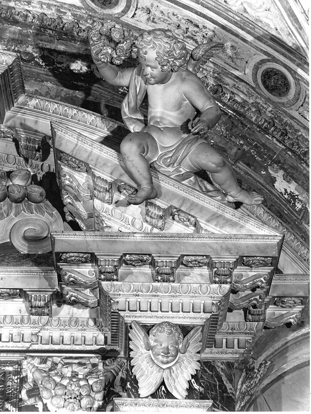 putto (statua, elemento d'insieme) di Orsolino Tommaso (attribuito) (metà sec. XVII)