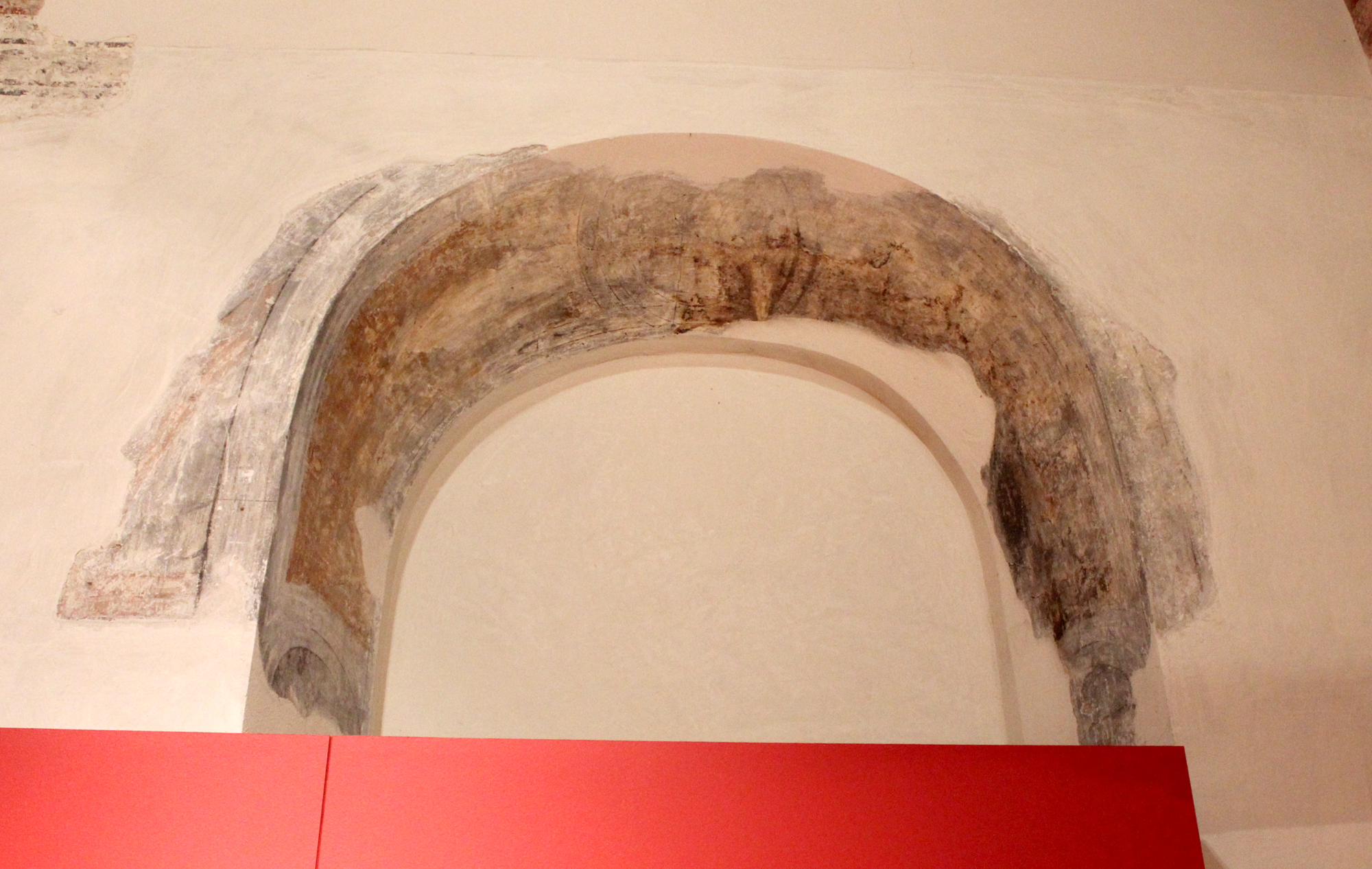 decorazioni ornamentali a finto marmo (mostra di finestra, frammento) - ambito italiano (sec. XVI)