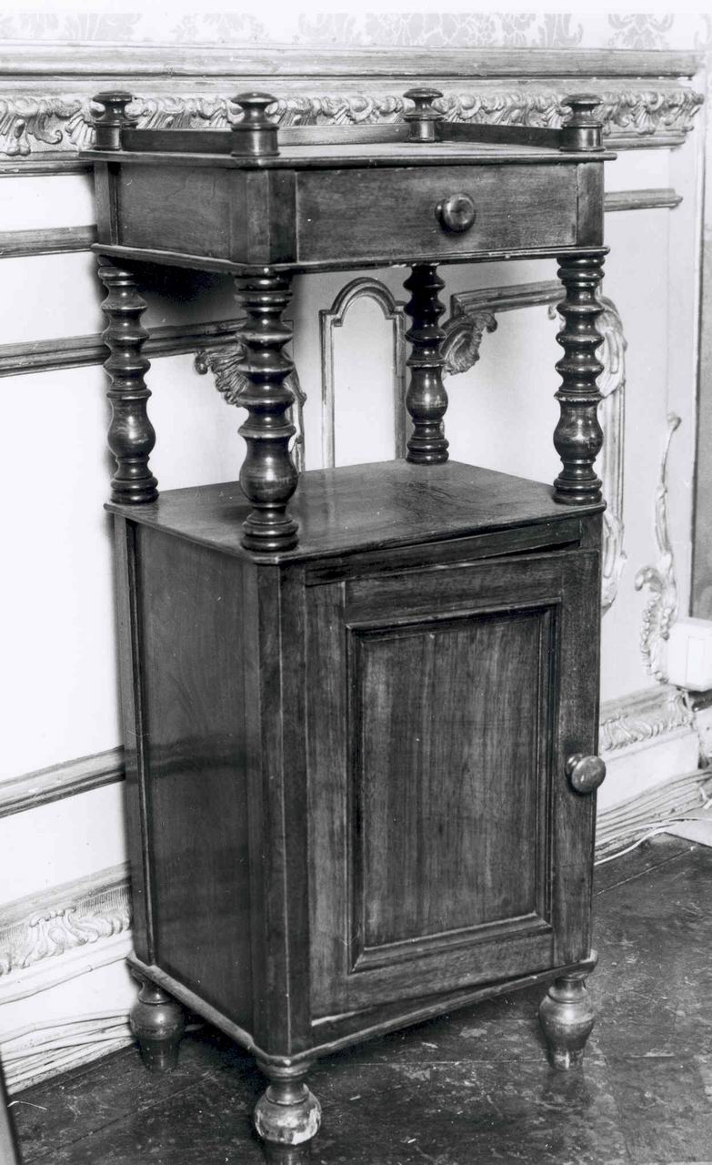 COMODINO, opera isolata - ambito piemontese (metà sec. XIX)