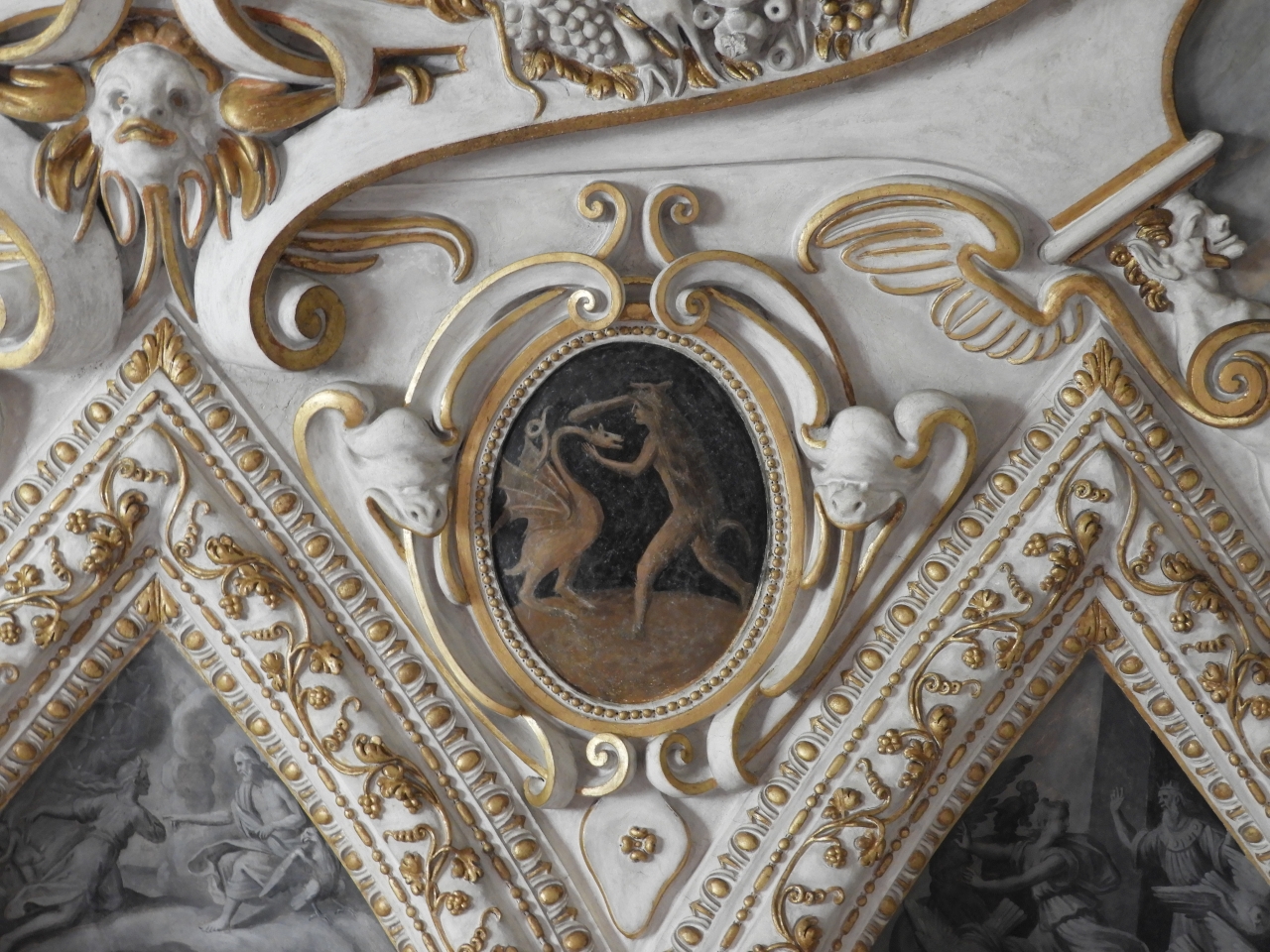 Ercole e Acheloo (?) (dipinto murale) di Viani, Antonio Maria (cerchia) (primo quarto sec. XVII)