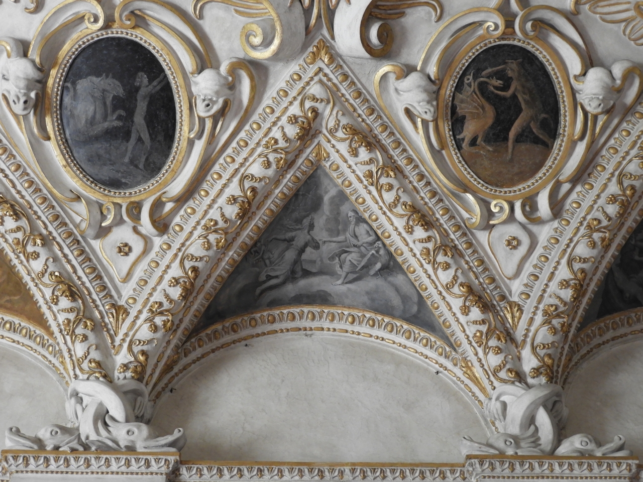 Aurora chiede a Giove di onorare Memnone (dipinto murale) di Viani, Antonio Maria (cerchia) (primo quarto sec. XVII)