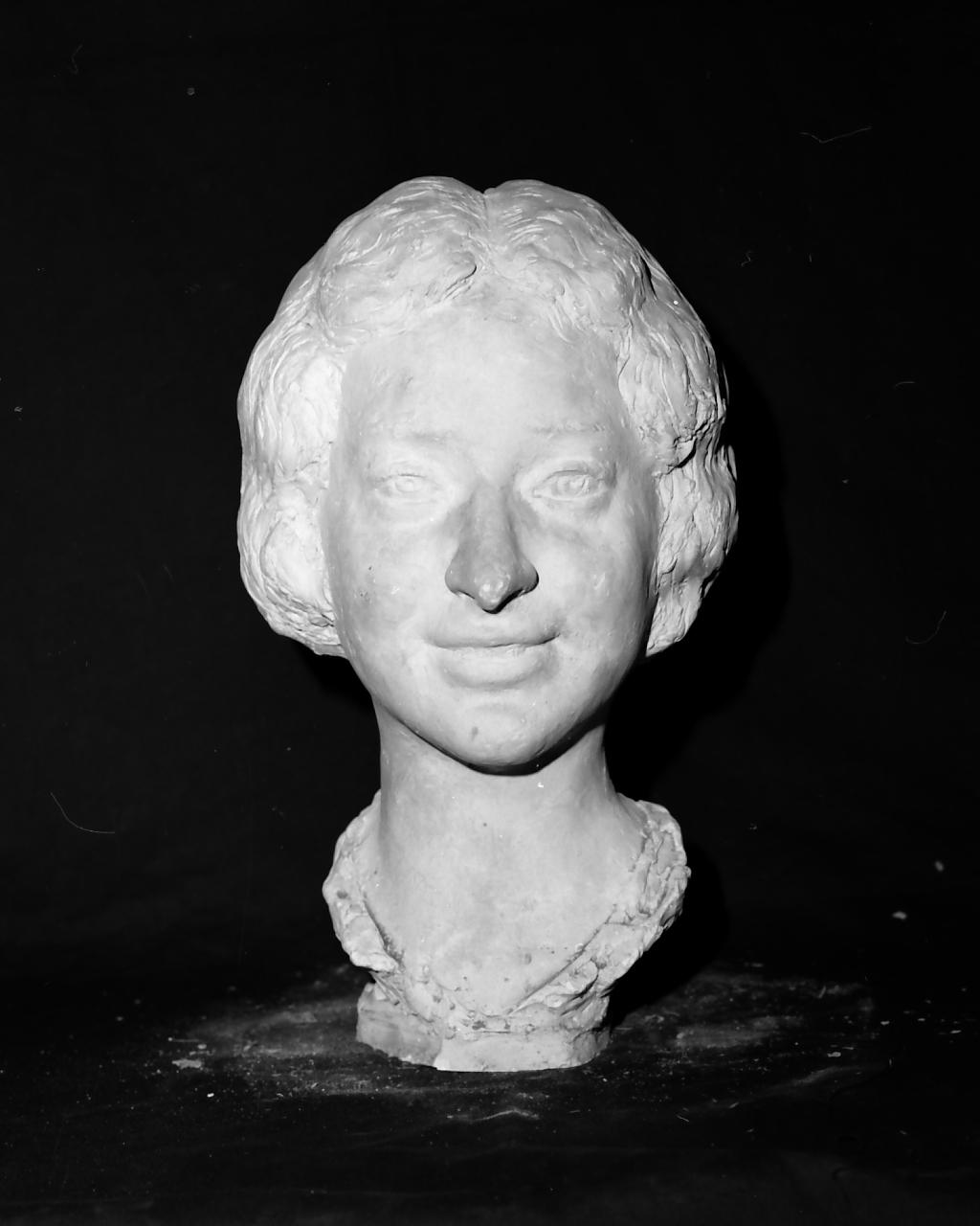 Ritratto di giovane donna (scultura, opera isolata) di Griselli Italo Orlando (sec. XX)