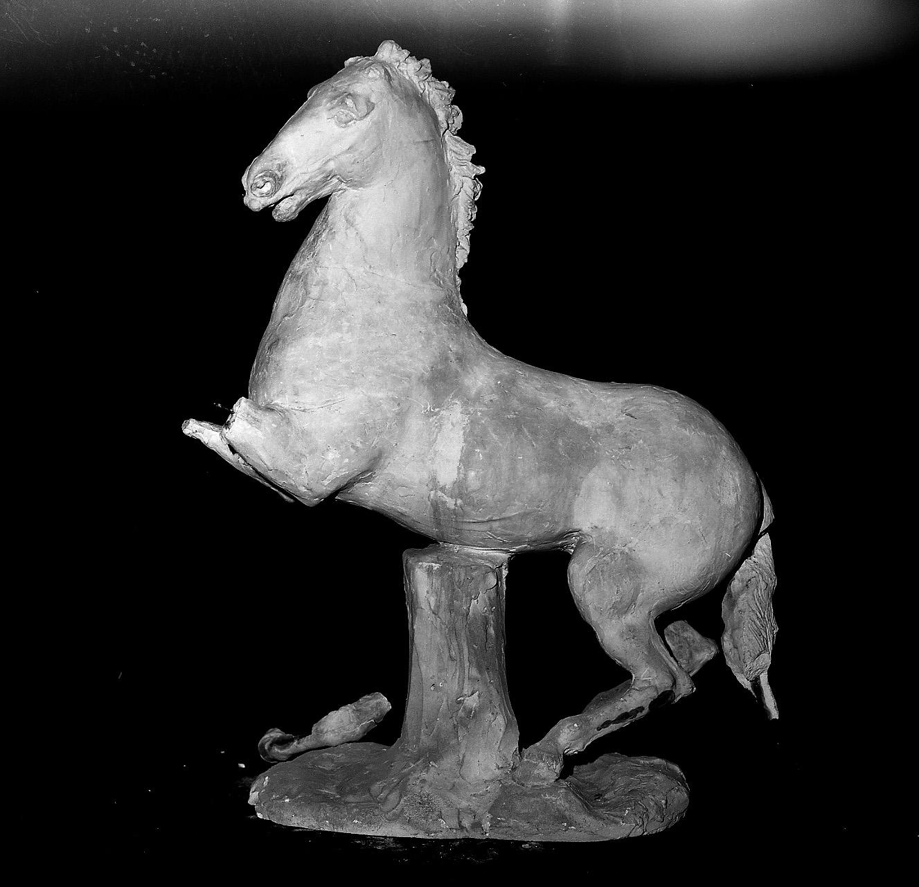 Cavallo (scultura, opera isolata) di Griselli Italo Orlando (sec. XX)