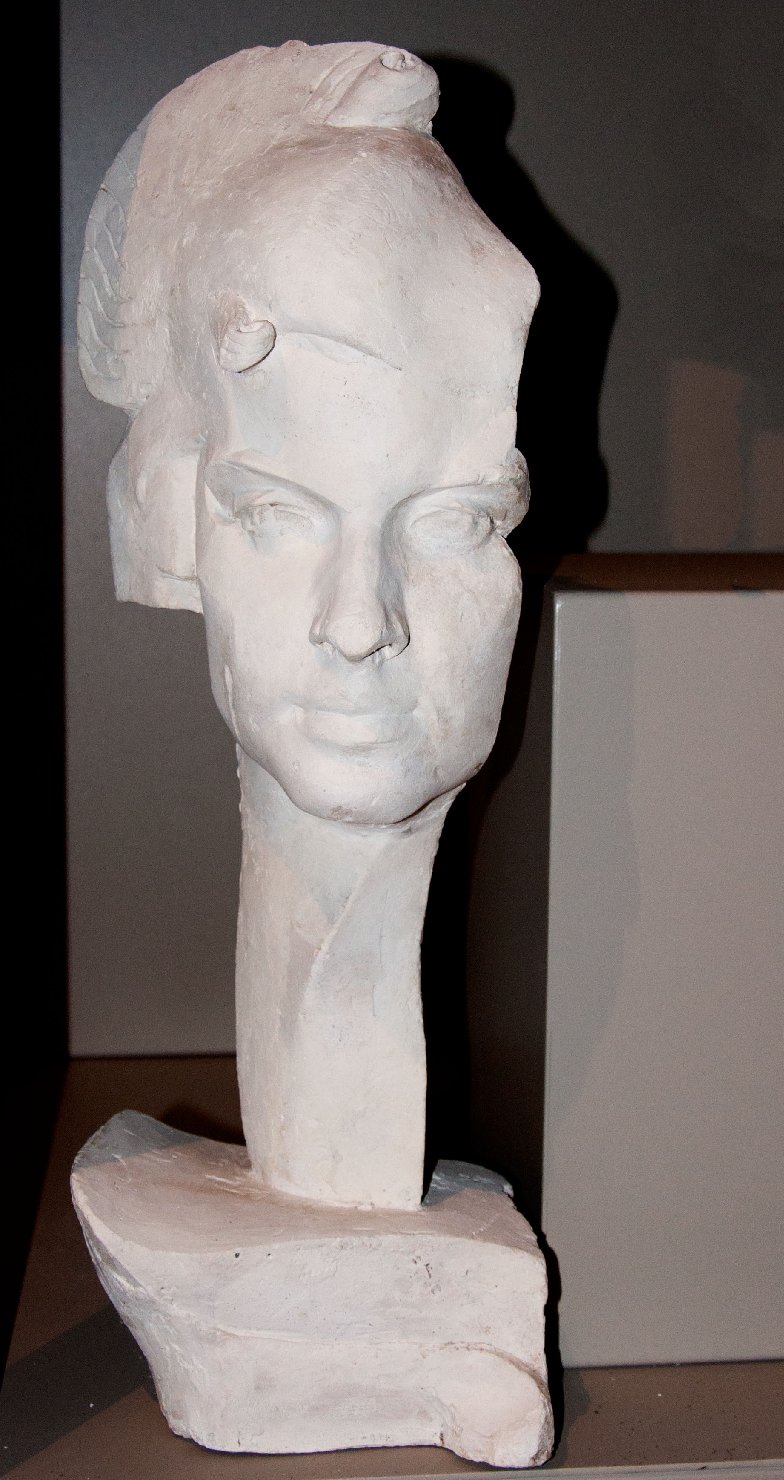 Ritratto di donna (scultura) di Griselli Italo Orlando (sec. XX)