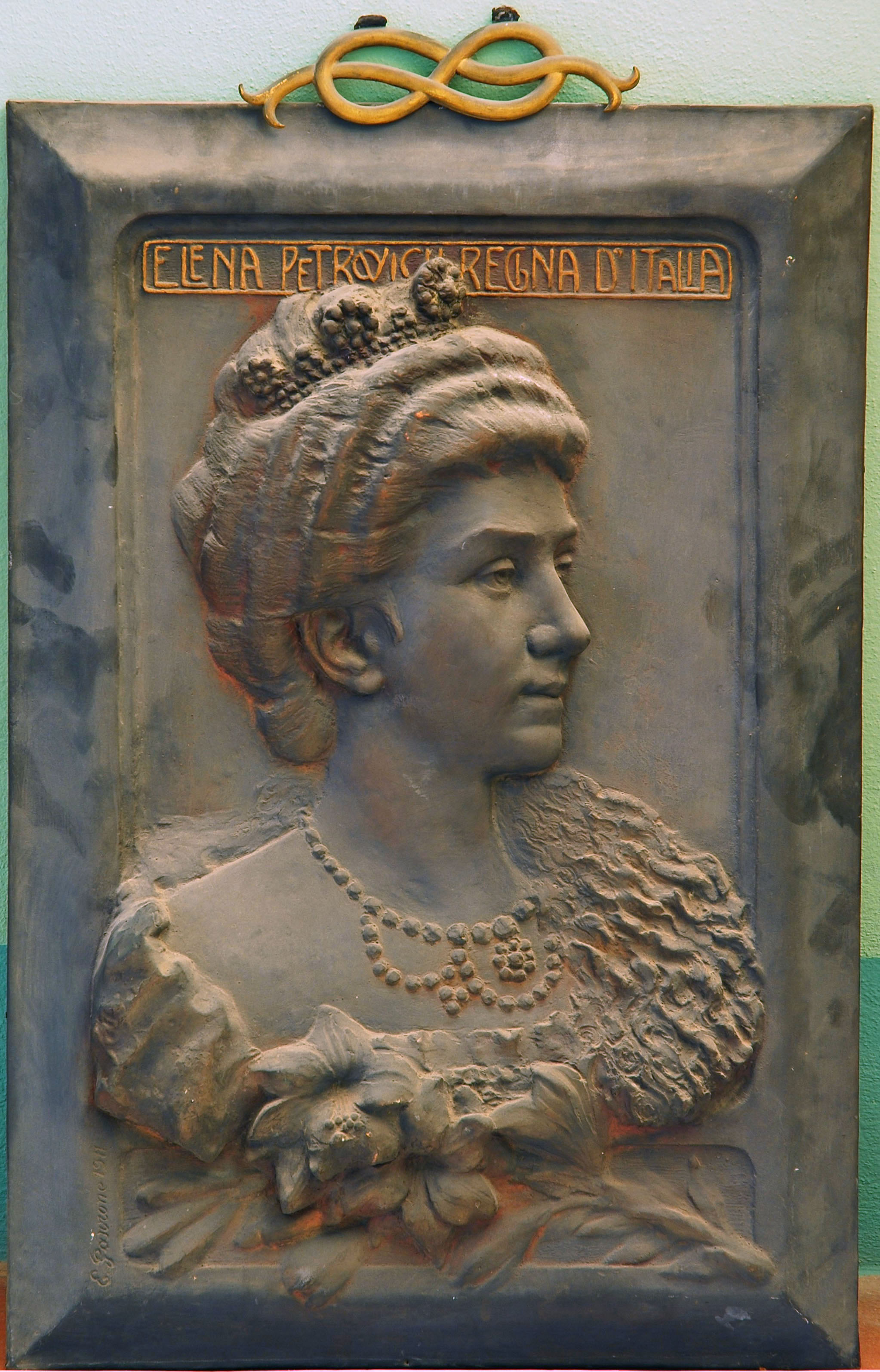 S.M. la Regina Elena, Ritratto della regina Elena (scultura) di Garrone E (sec. XX)
