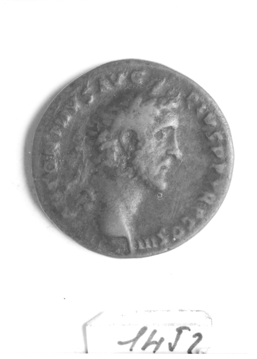 moneta - denario - ambito romano (metà sec. II d.C)