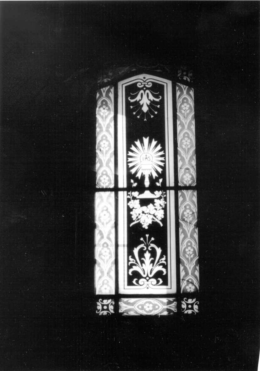 calice eucaristico (vetrata dipinta, ciclo) di Fontana Luigi & C (bottega) (inizio sec. XX)