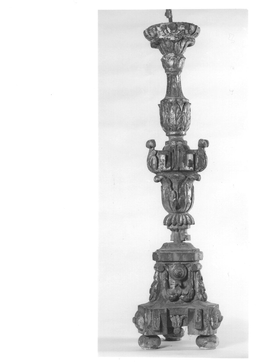 candeliere d'altare, opera isolata - bottega piemontese (fine/ inizio secc. XVIII/ XIX)