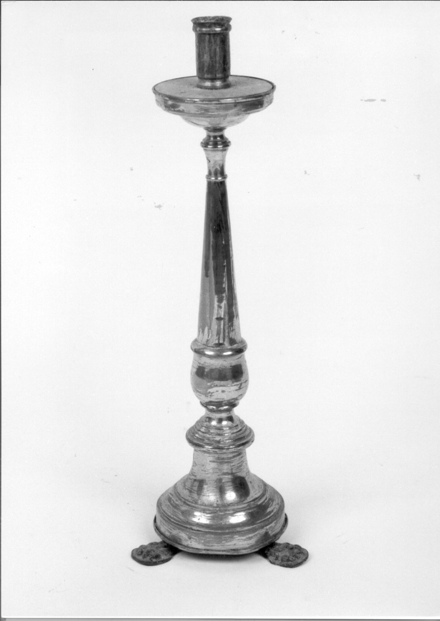 candeliere d'altare, serie - produzione italiana (fine/ inizio secc. XIX/ XX)