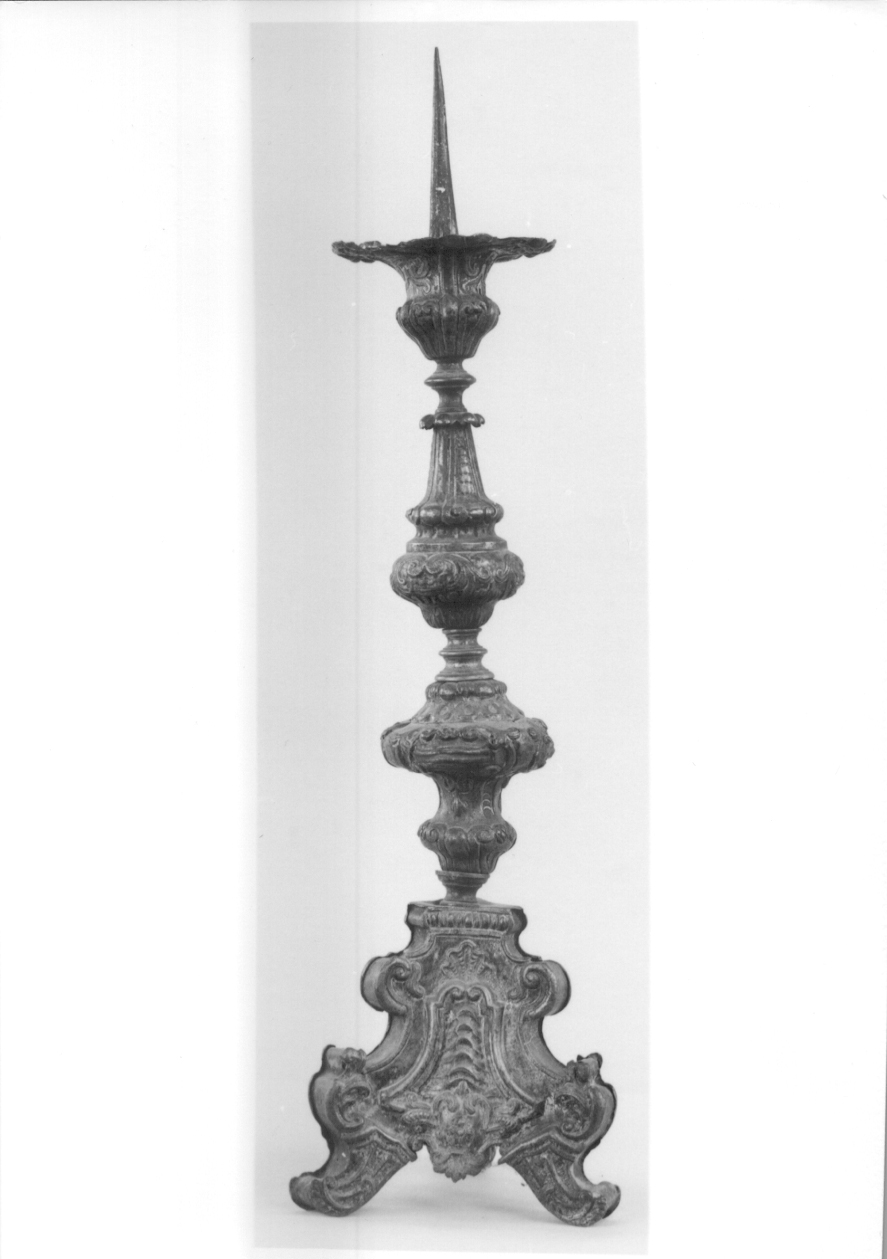 candeliere d'altare, serie - ambito piemontese (sec. XVIII)