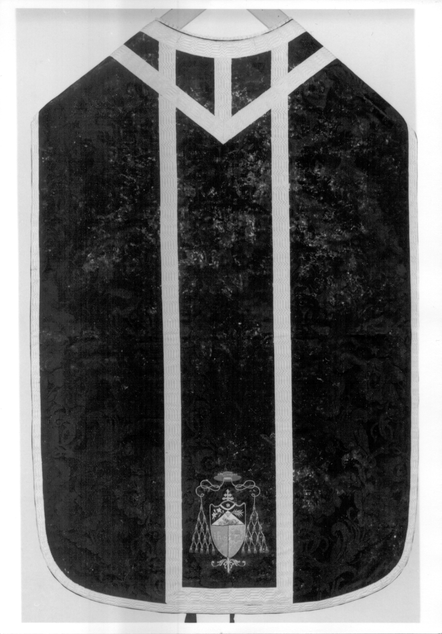 stemma cardinalizio (pianeta) - manifattura italiana (prima metà sec. XX)