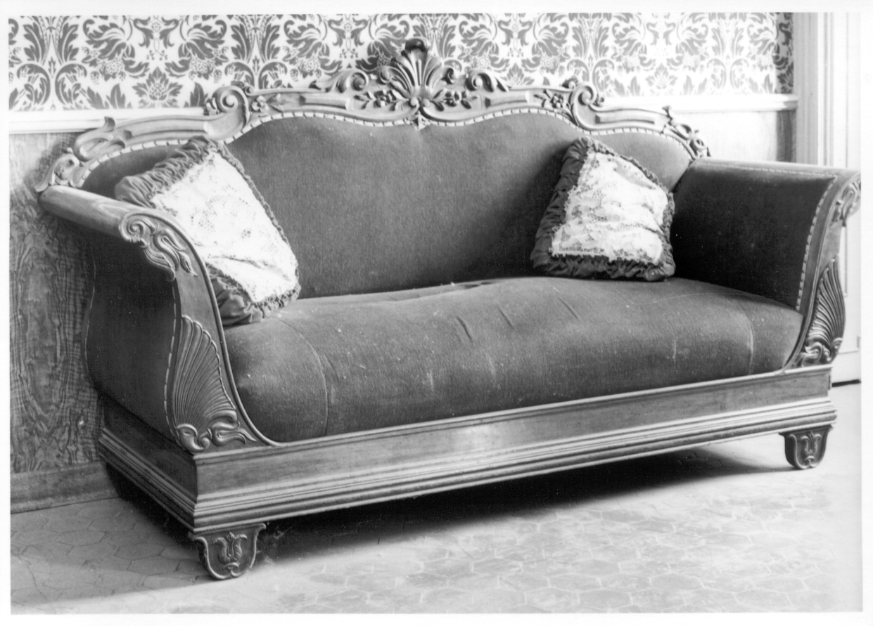 divano, opera isolata - bottega piemontese (secondo quarto sec. XIX)