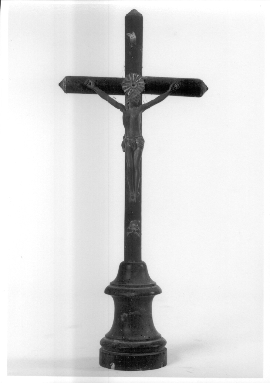 CRISTO CROCIFISSO (croce d'altare, opera isolata) - bottega piemontese (prima metà sec. XX)