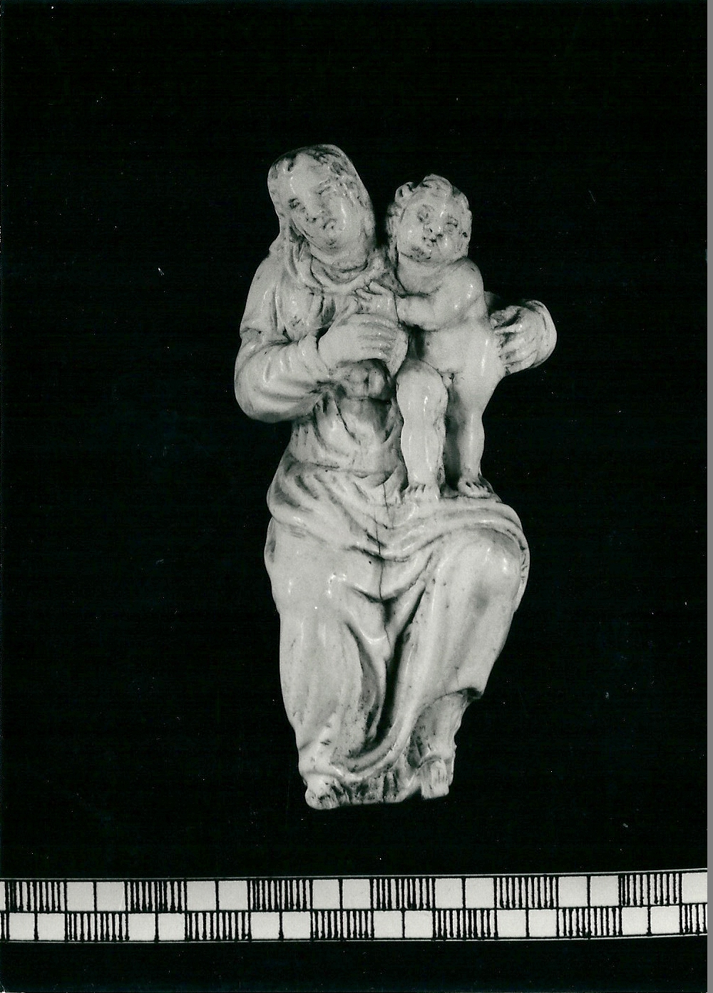 Madonna con Bambino (statuetta, opera isolata) - ambito Germania meridionale (fine/ inizio secc. XVII - XVIII)
