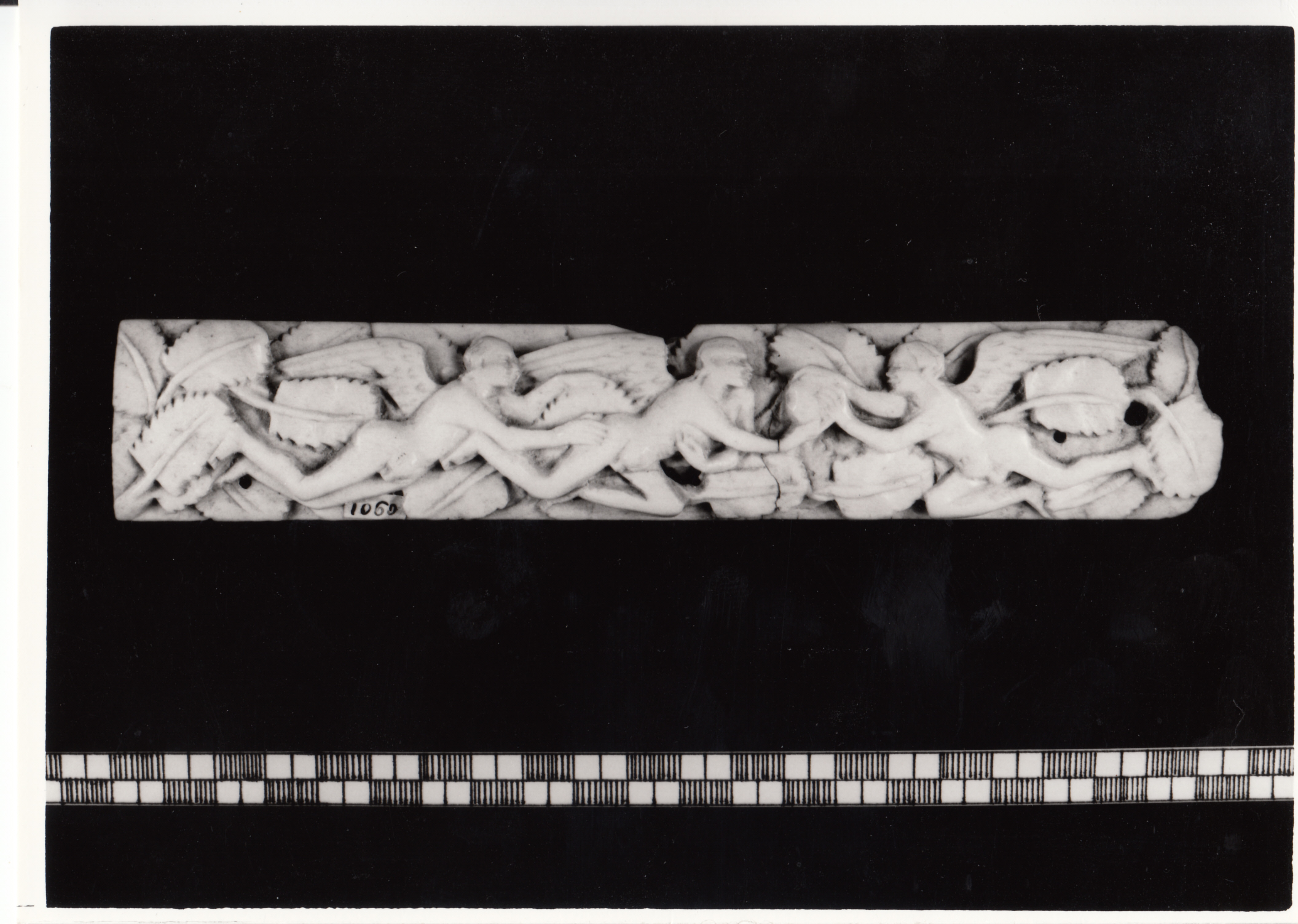 Geni alati (formella, opera isolata) di Bottega degli Embriachi (bottega) (fine/ inizio XIV/ XV)