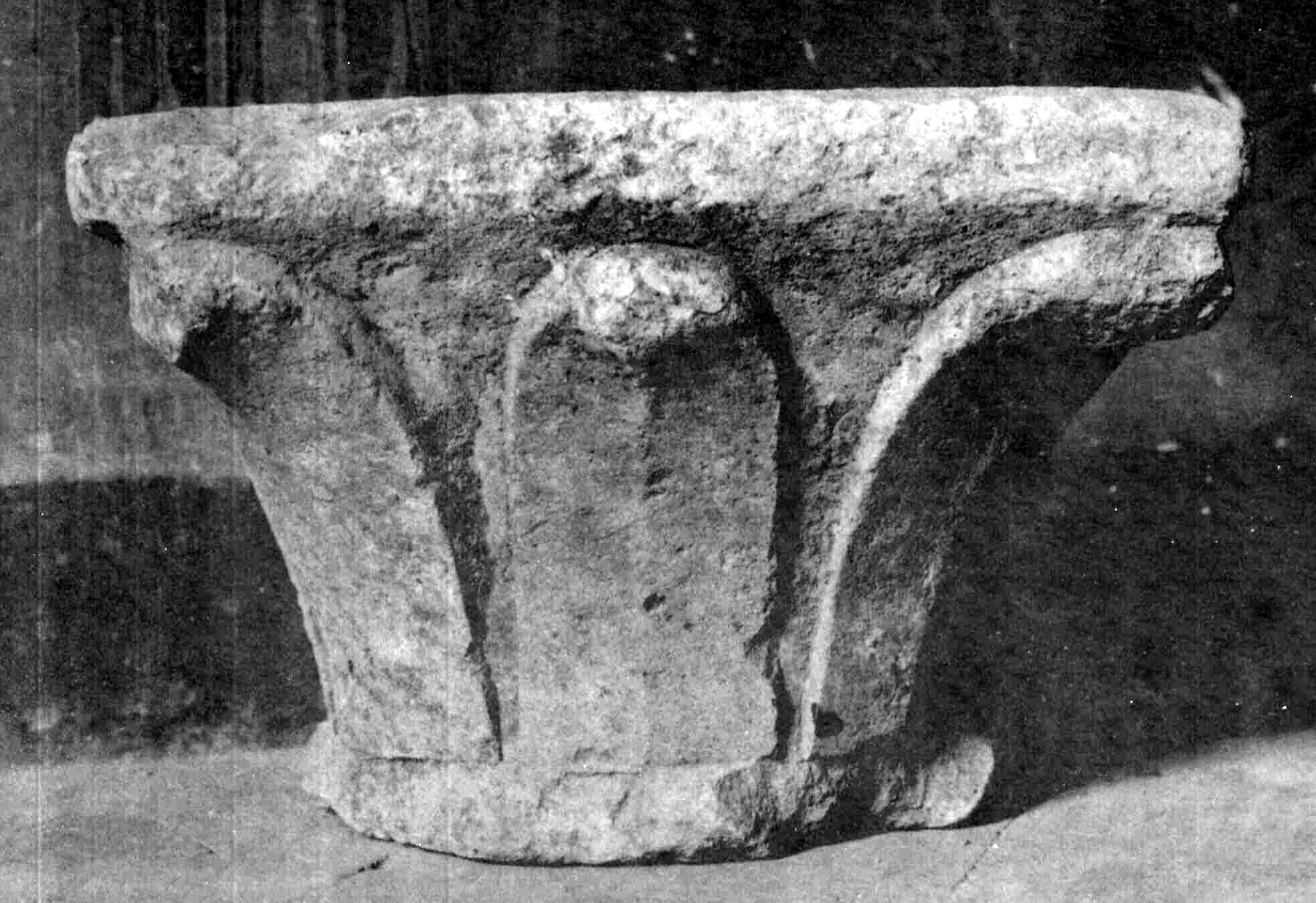 capitello, corinzieggiante (metà sec. XII d. C)