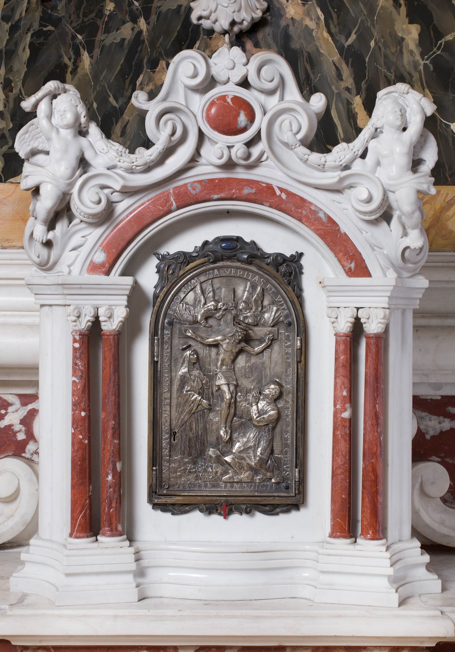Cristo crocifisso con la Madonna e San Camillo de Lellis (rilievo) - ambito veneto (metà sec. XX)