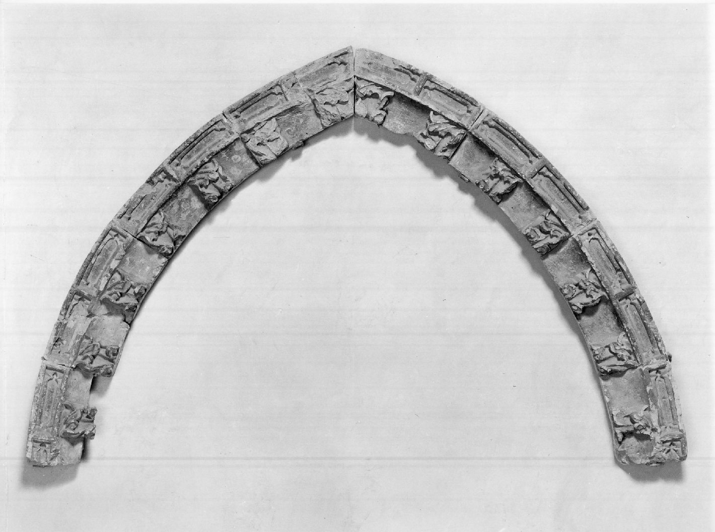 archivolto, frammento - manifattura mantovana (fine/inizio secc. XIV/ XV)