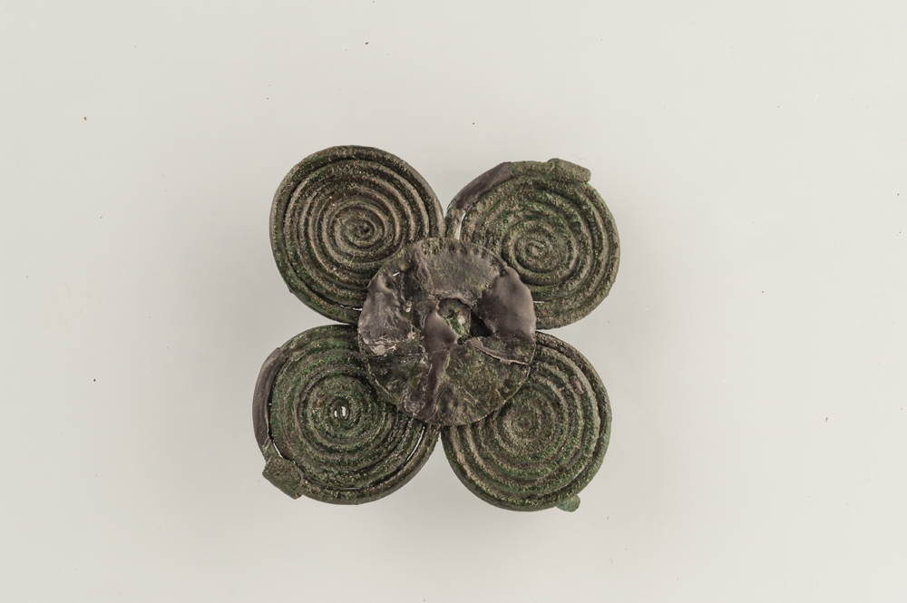 fibula a quattro spirali (fine/ inizio IX sec. a.C./ VIII sec. a.C)