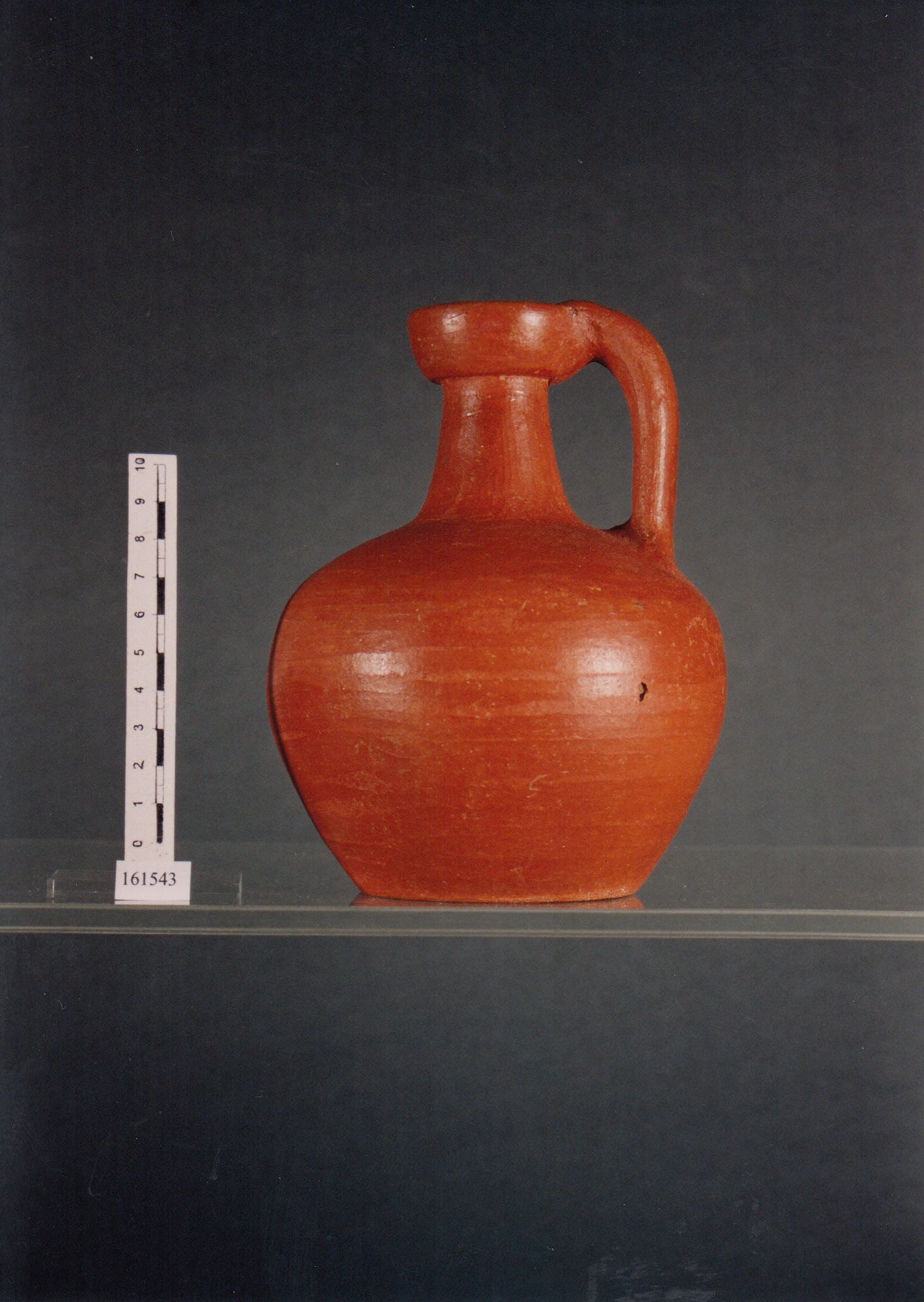 brocca, forma 25 - civiltà punica (seconda metà VI sec. a.C)