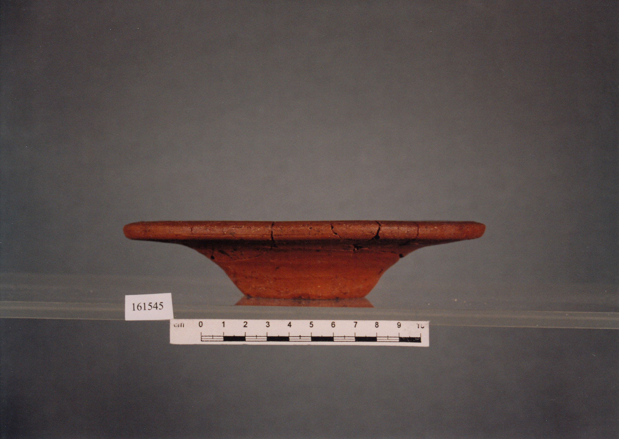 piatto, forma 1, piatto ombelicato - civiltà fenicia (secondo quarto VI sec. a.C)