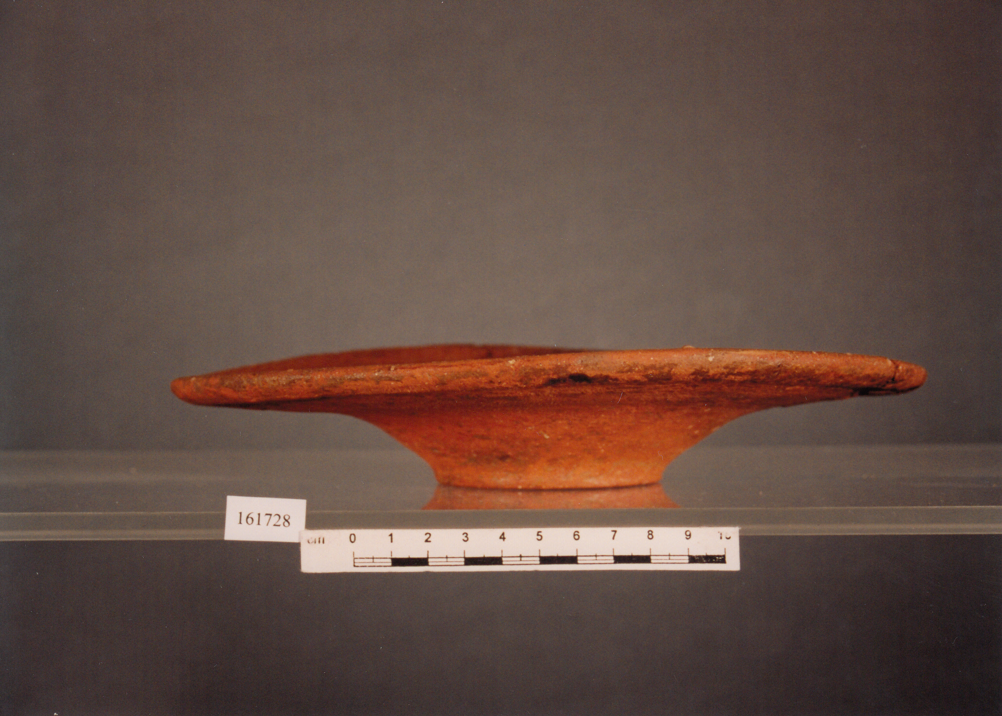 piatto - civiltà fenicia (secondo quarto VI sec. a.C)