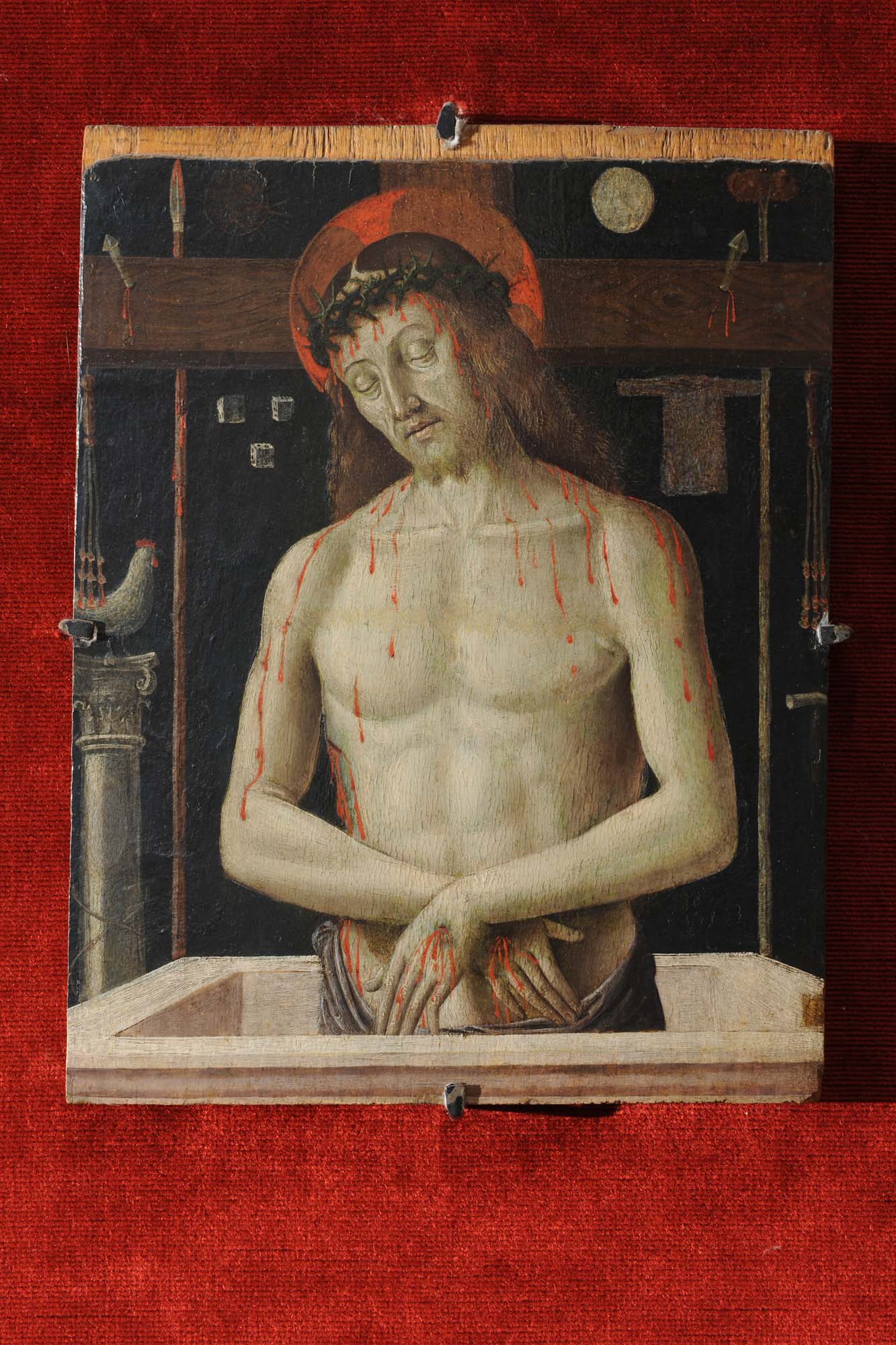 Cristo in pieta' e simboli della passione (dipinto, opera isolata) di Santi Giovanni (attribuito) - ambito marchigiano (fine sec. XV)