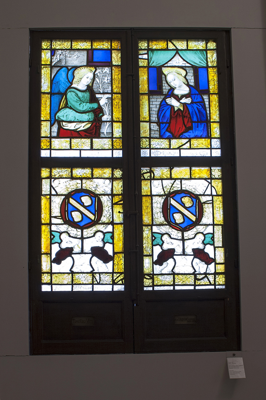 Annunciazione, Stemma nobiliare (vetrata, opera isolata) di Viti Timoteo (attribuito) - ambito marchigiano (primo quarto sec. XVI)