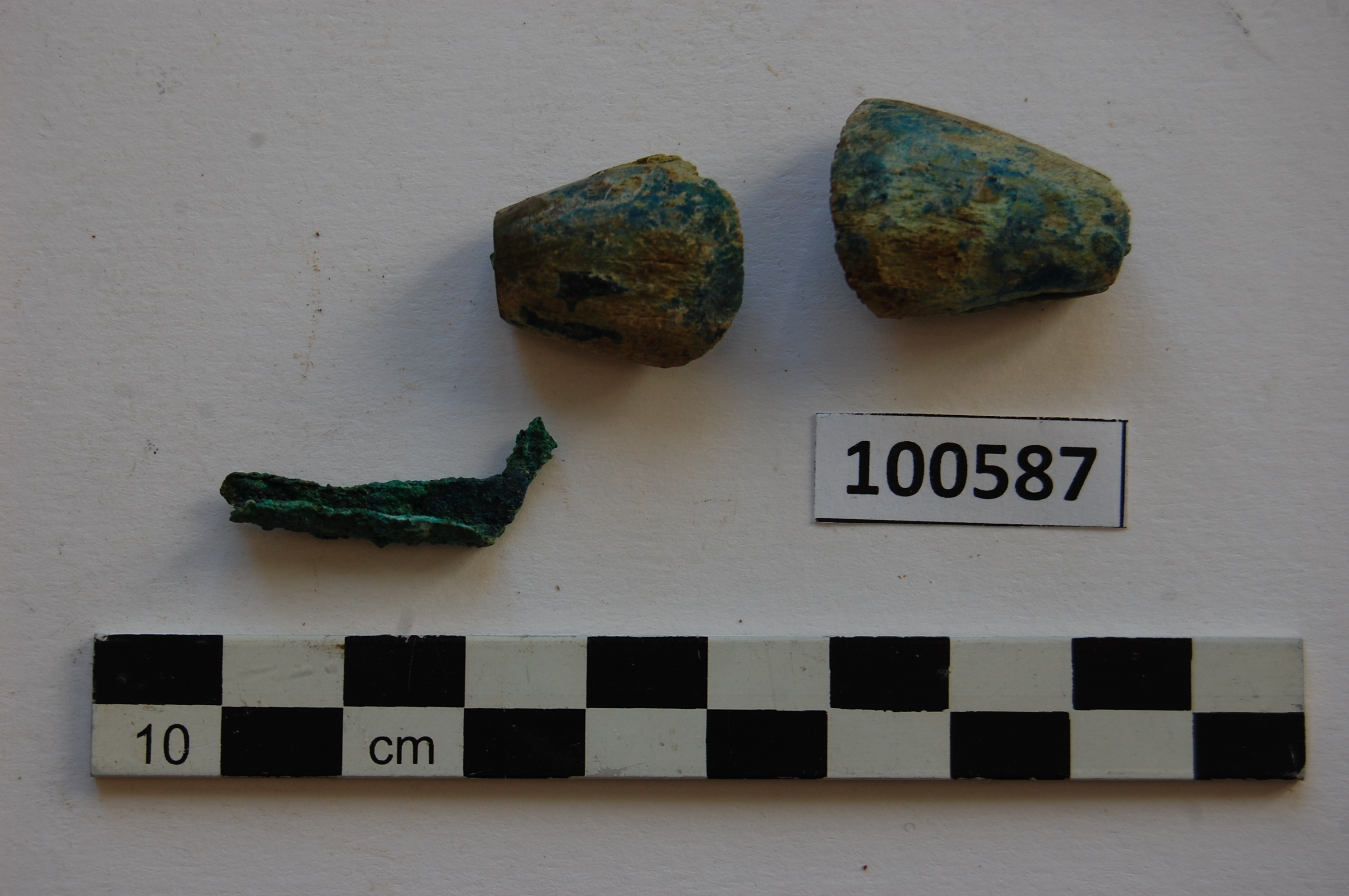 Fibula/frammenti, ad arco rivestito (sec. VI a.C)