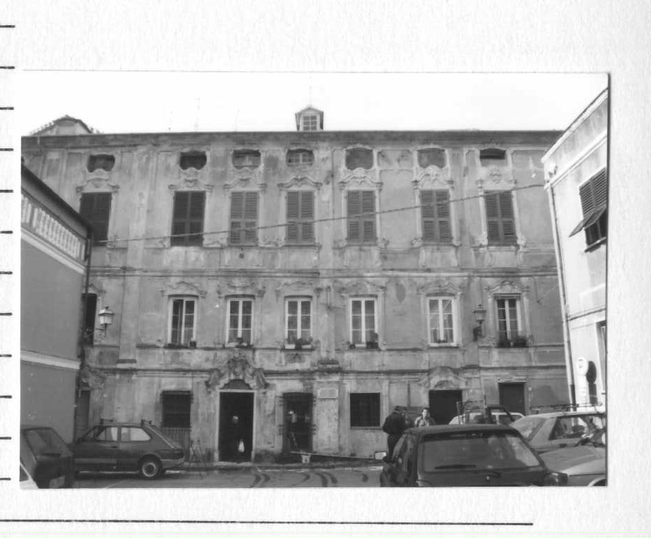 Palazzo Arnaldi (palazzo, gentilizio) - Finale Ligure (SV)  (XVII)