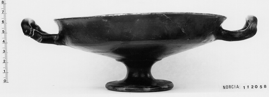 kylix (III a.C)