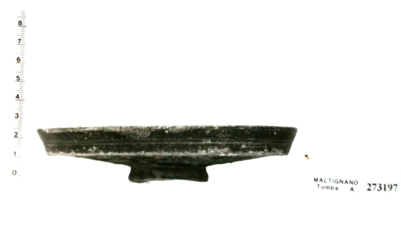 piatto/ a vernice nera (seconda metà II a.C)