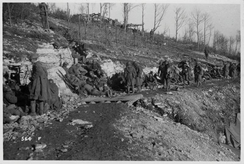 Val Bella - rincalzi - attese - 1918 (positivo) di Marzocchi, Luigi (primo quarto XX)
