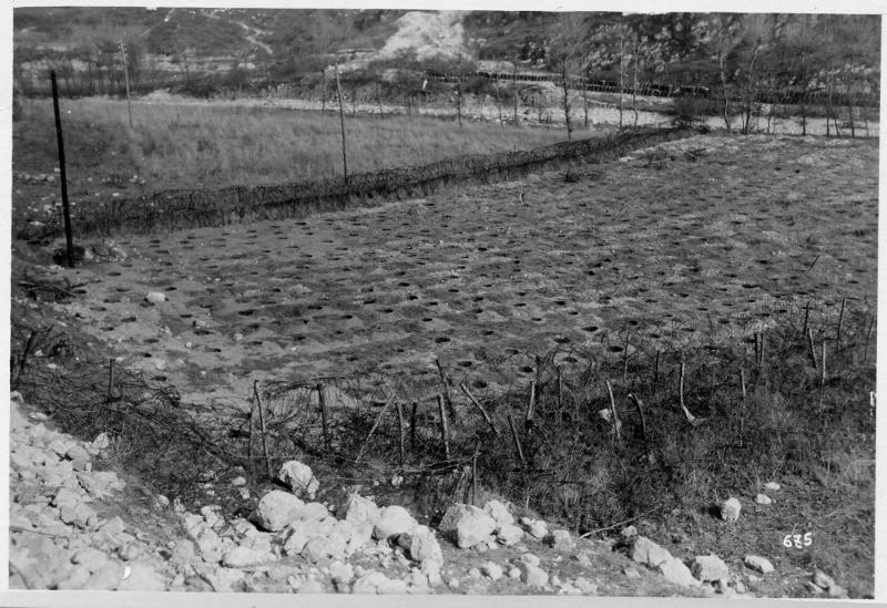 Val d'Astico - bocche di lupo - reticolati - prime linee - 1918 (positivo) di Marzocchi, Luigi (primo quarto XX)