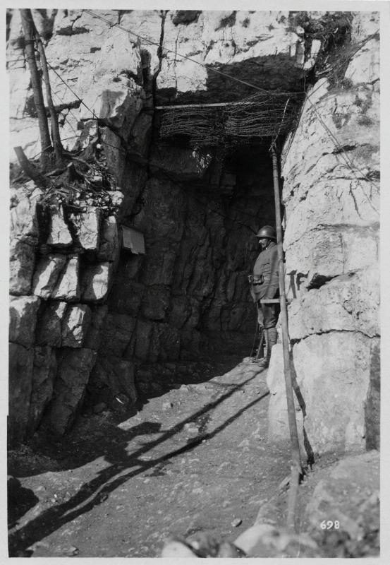 Monte Caviojo - gallerie - 1918 (positivo) di Marzocchi, Luigi (primo quarto XX)