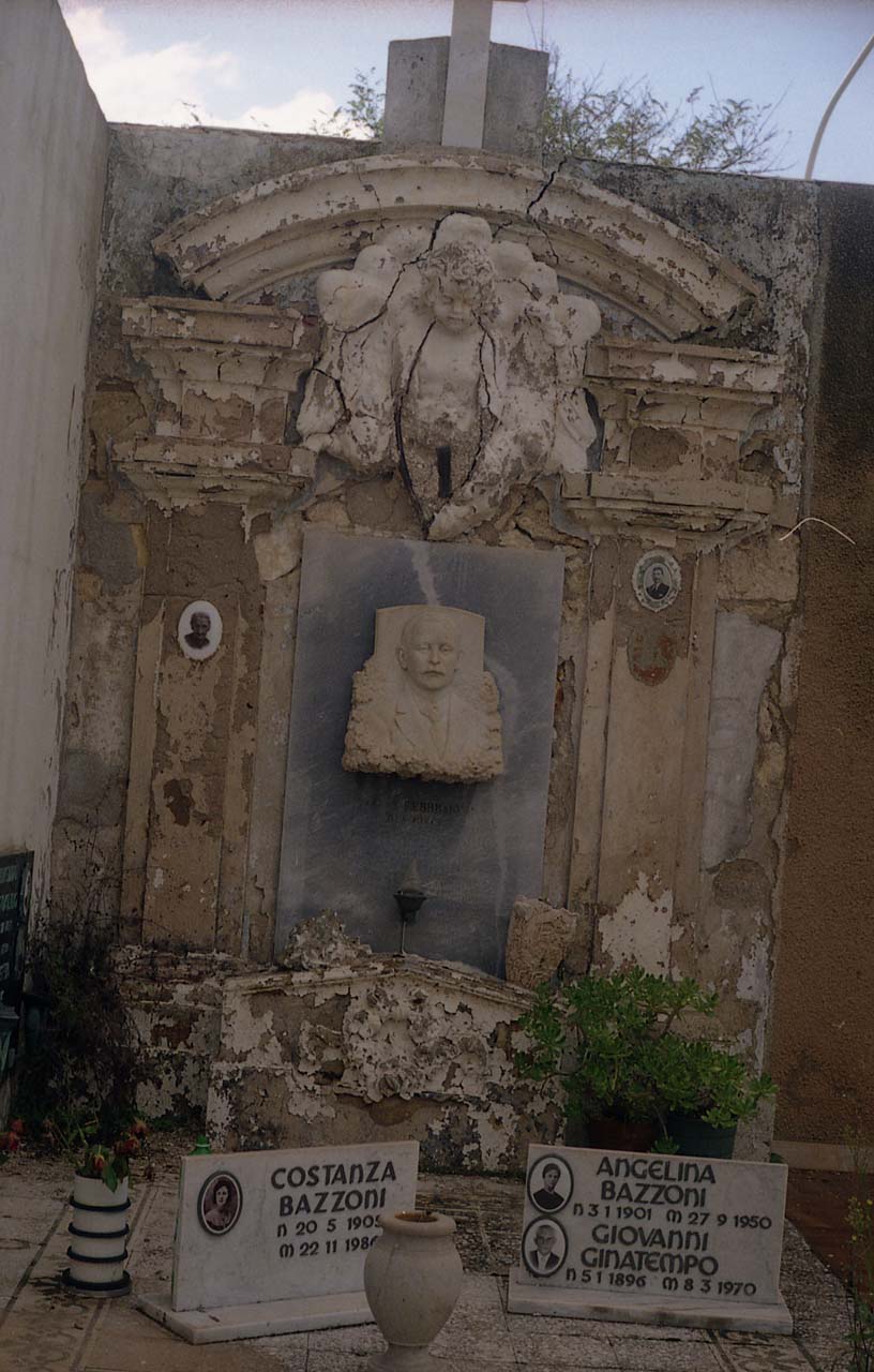cherubino (monumento funebre) di Carta Gerolamo (sec. XX)