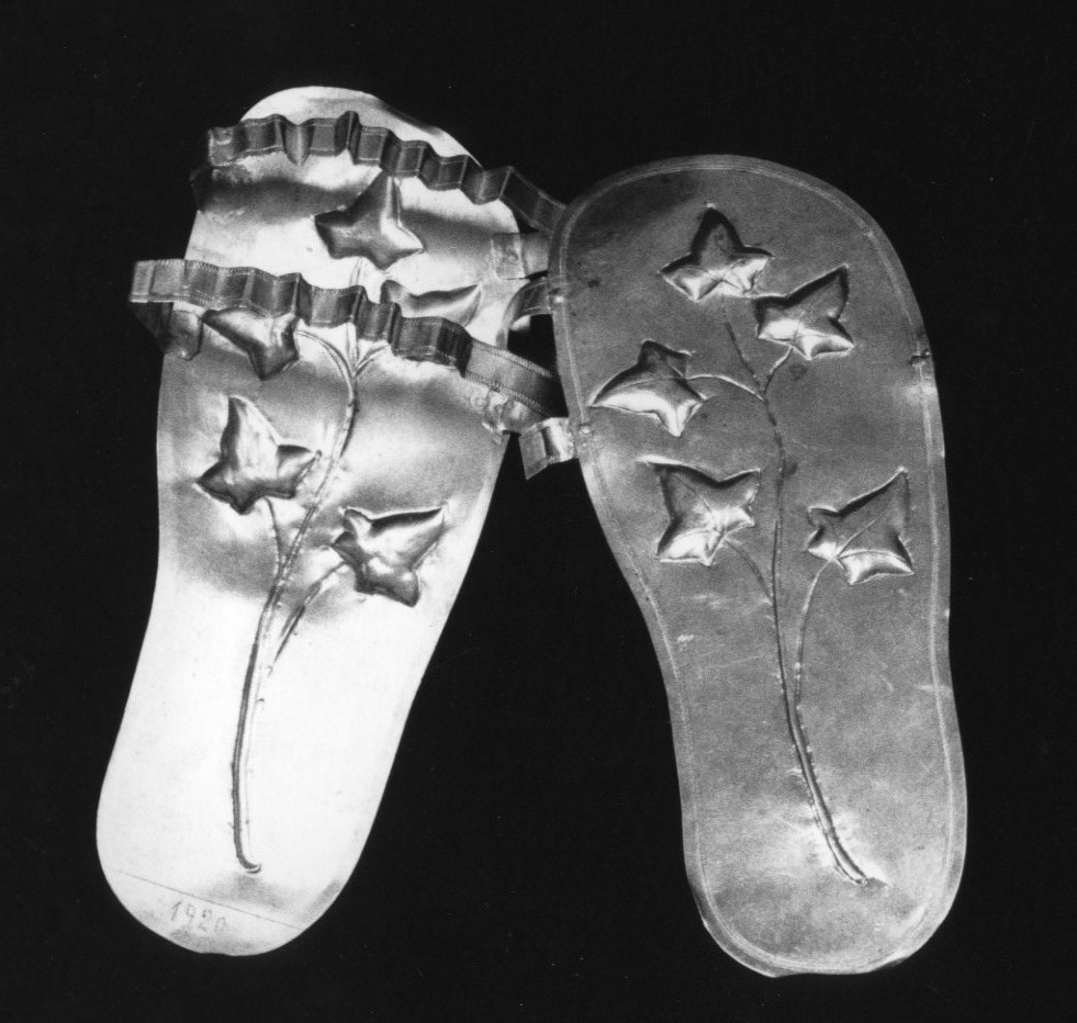 sandalo di statua, paio - bottega sarda (sec. XX)