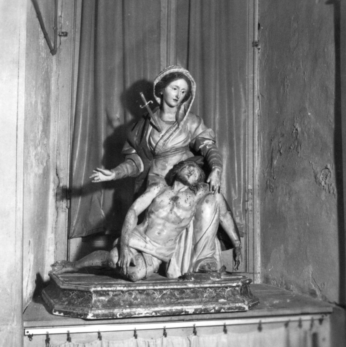 Pietà (scultura) - bottega napoletana (secc. XVII/ XVIII)